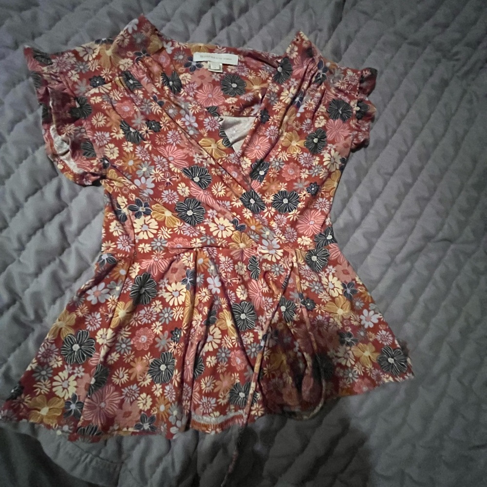 Monteau Floral Top with Ruffle Detail